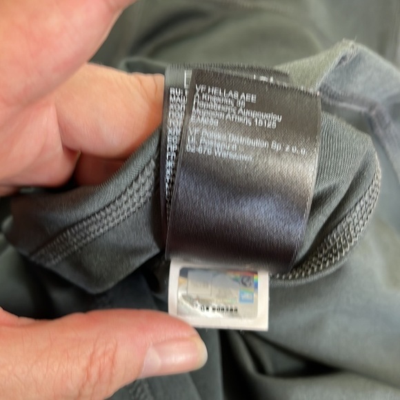 The North Face T-Shirt Men Size M Grey Performance Fabric - Picture 6 of 12